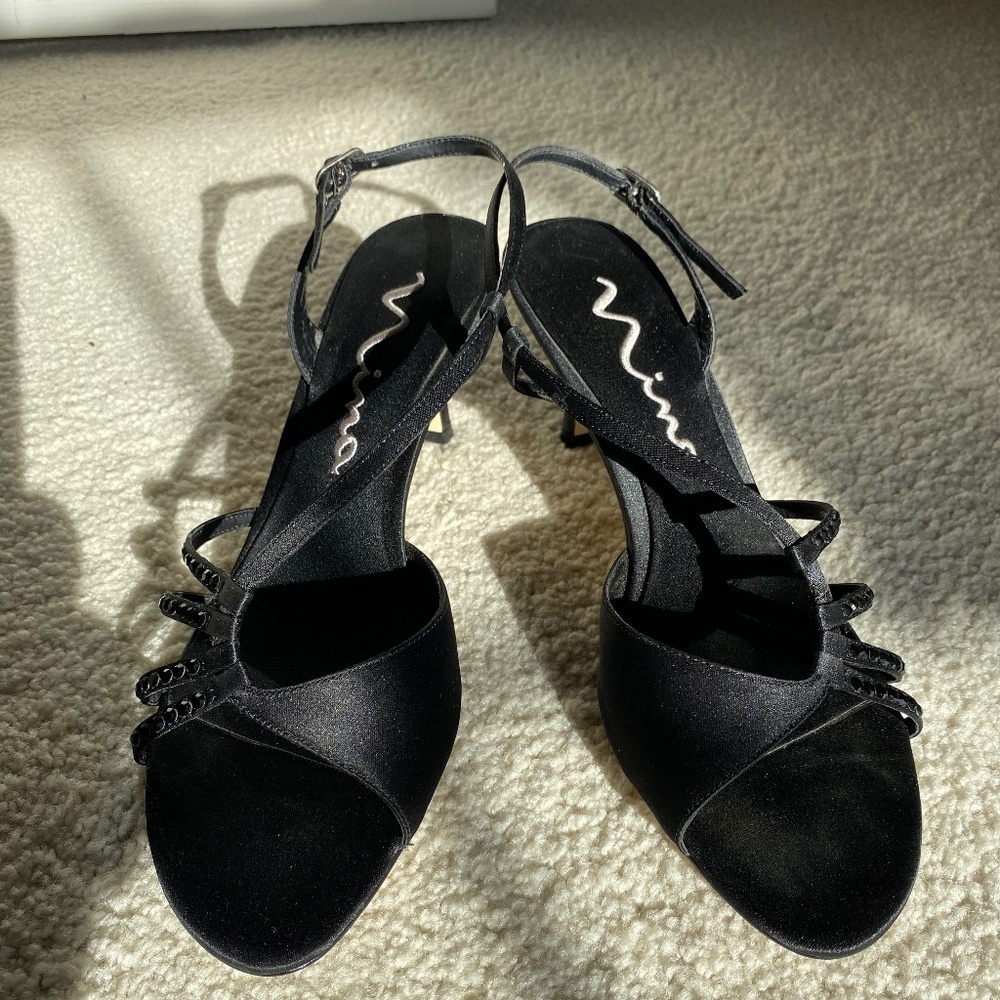 NINA Gimena Black Luster Satin Y2K vintage Heels, sz 8